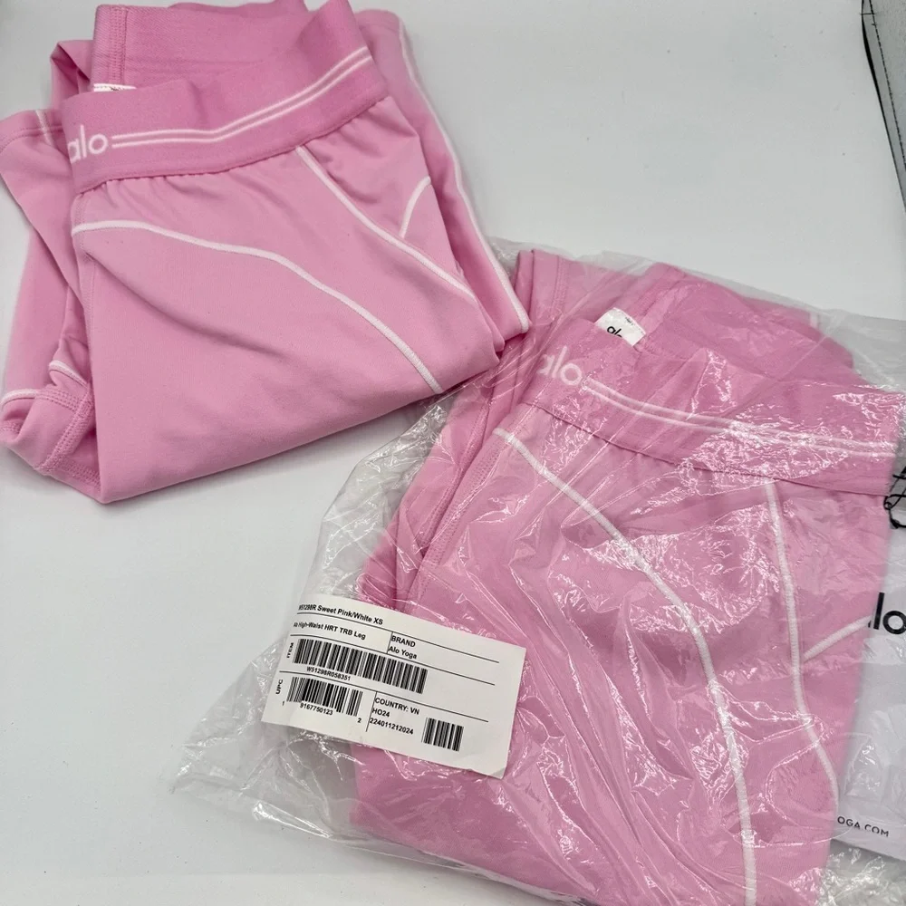 NWT Alo Airbrush High-Wasted Heart Throb Legging in Sweet Pink Yoga Brand new - Picture 11 of 16